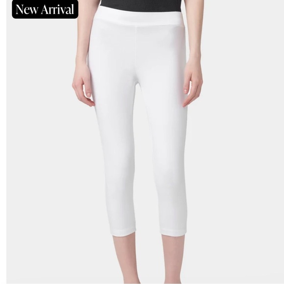 Hue Wide Waistband Blackout Cotton Capri - Picture 2 of 4